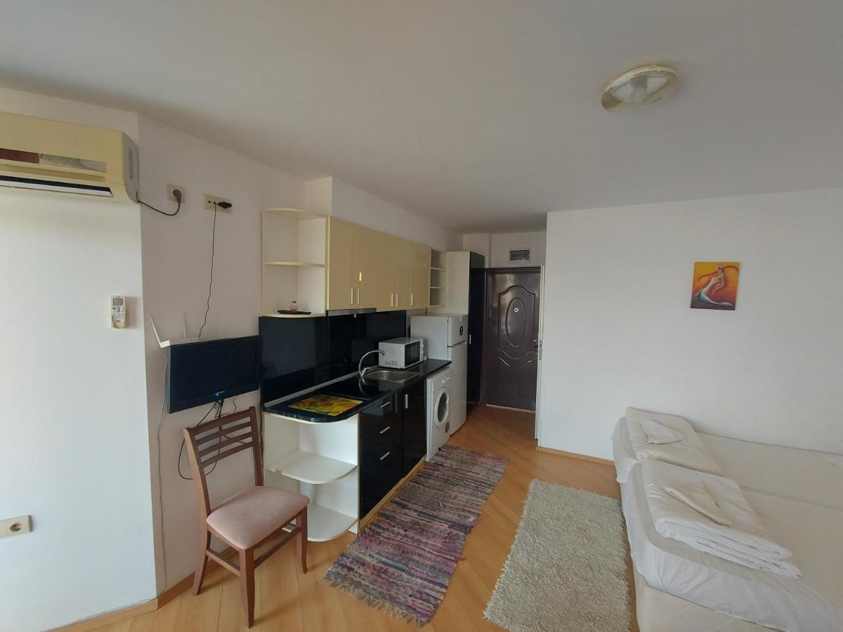 Studios & Apartments Perla Pantai Sunny Bagian luar foto